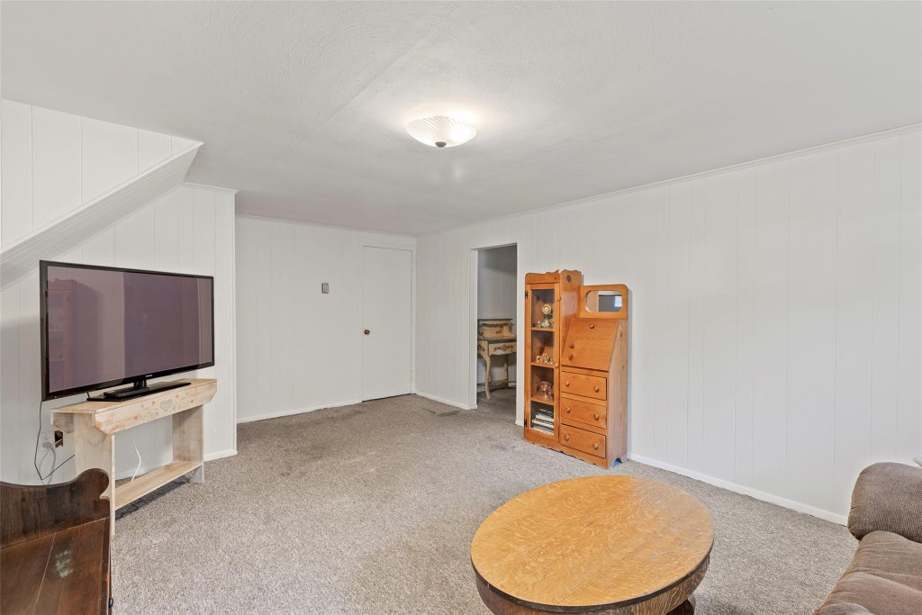 22 of 36 - 10 Holly Drive, East Northport, NY
