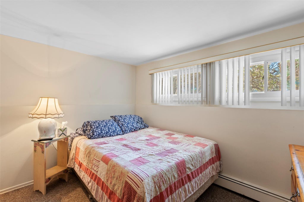 23 of 36 - 10 Holly Drive, East Northport, NY