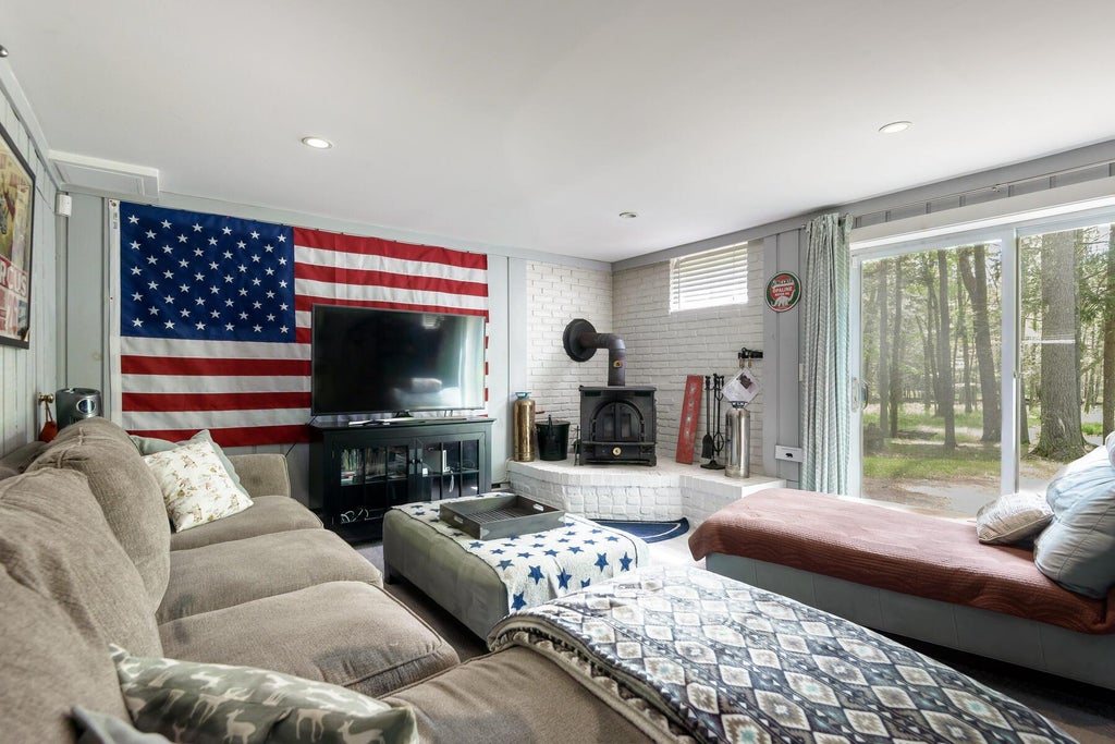 20 of 33 - 328 John Joy Road, Woodstock, NY