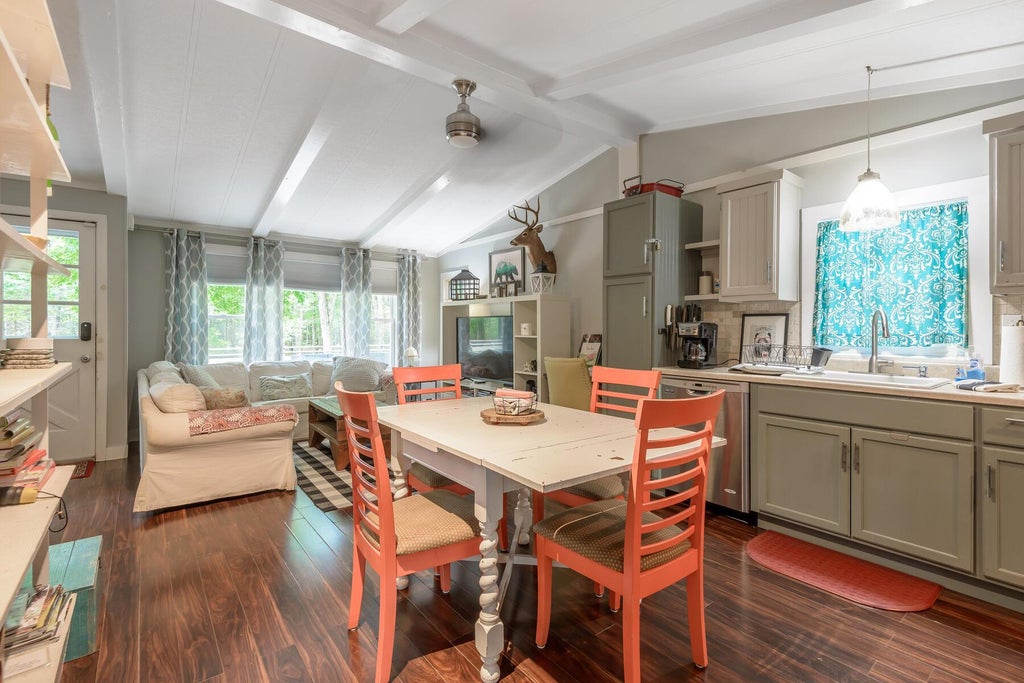8 of 33 - 328 John Joy Road, Woodstock, NY