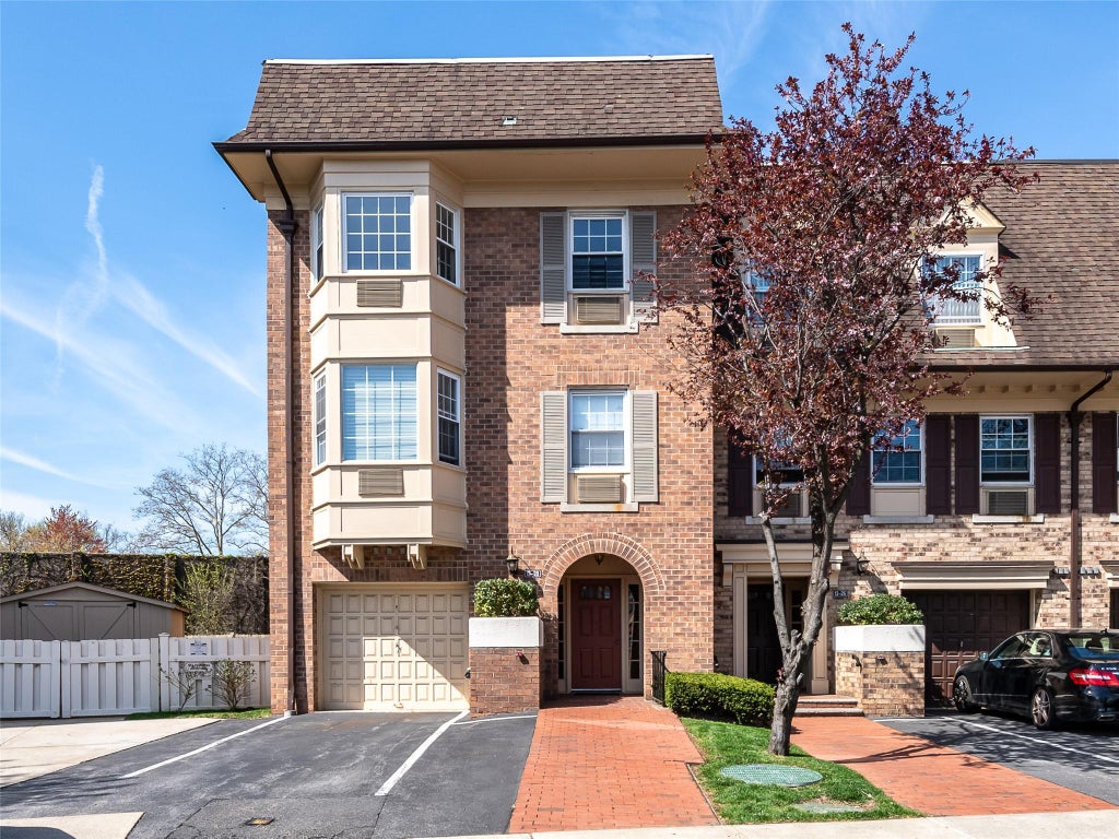 1 of 30 - 1328 Robin Lane # 67u, Bayside, NY