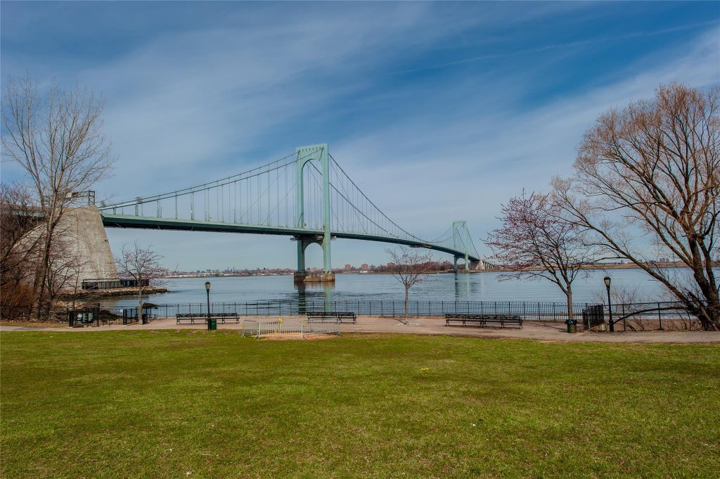 28 of 30 - 1328 Robin Lane # 67u, Bayside, NY