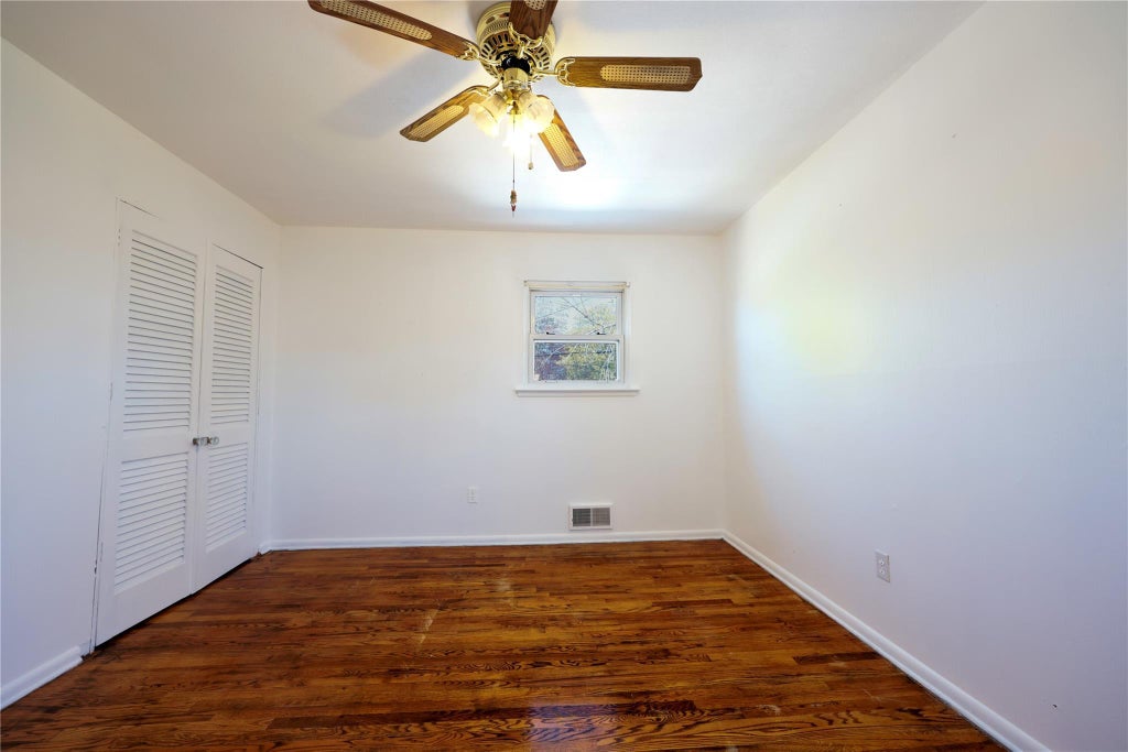 11 of 22 - 27 Campo Avenue, Selden, NY