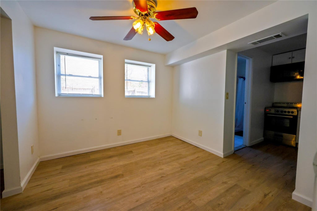 16 of 22 - 27 Campo Avenue, Selden, NY