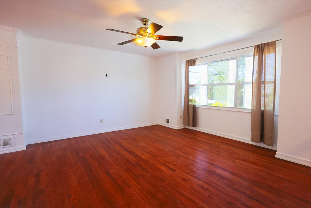5 of 22 - 27 Campo Avenue, Selden, NY