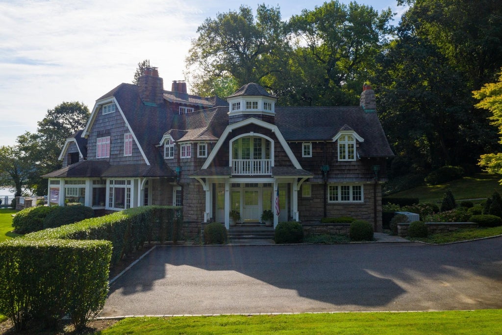 20 of 28 - 1420 Ridge Road, Laurel Hollow, NY