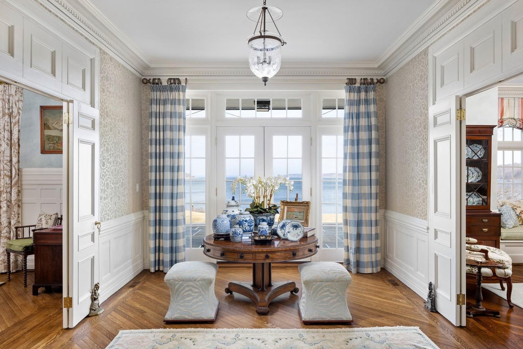 3 of 28 - 1420 Ridge Road, Laurel Hollow, NY
