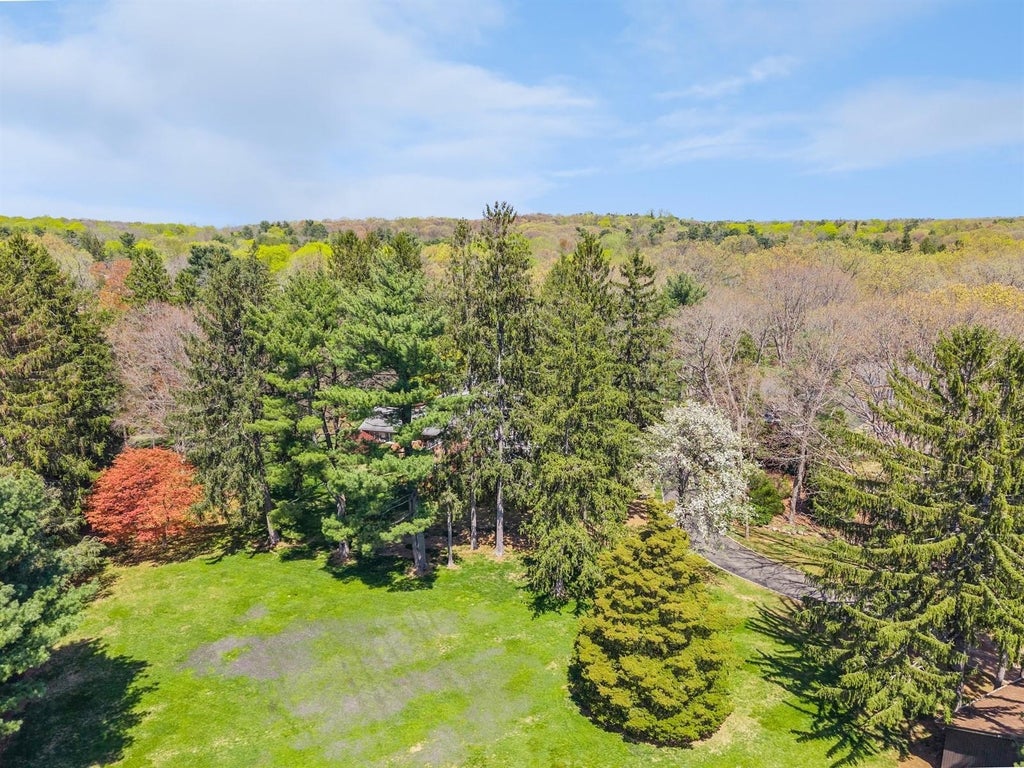 11 of 12 - 1926 Midlane Road, Muttontown, NY