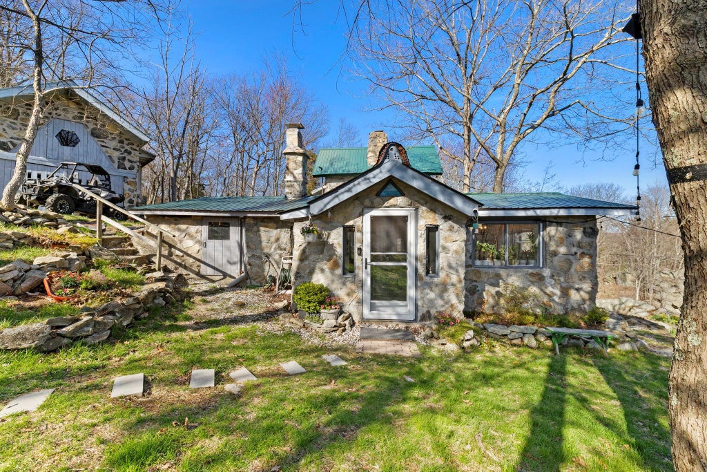 1 of 41 - 63 Hortontown Hill Road, Hopewell Junction, NY