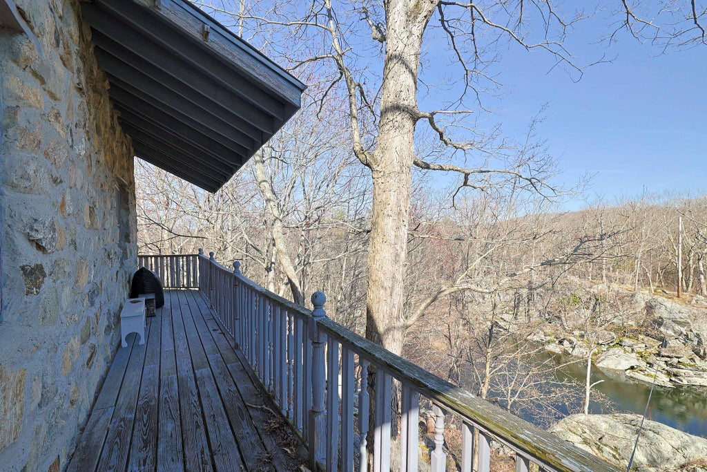 21 of 41 - 63 Hortontown Hill Road, Hopewell Junction, NY