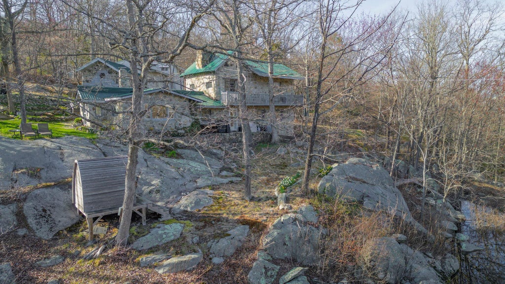 26 of 41 - 63 Hortontown Hill Road, Hopewell Junction, NY