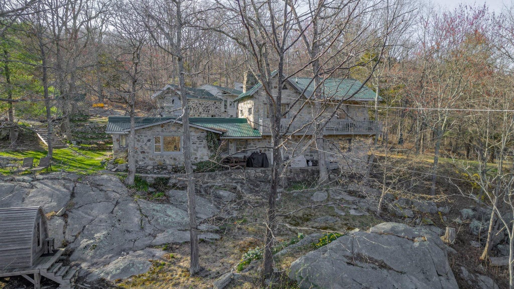 27 of 41 - 63 Hortontown Hill Road, Hopewell Junction, NY