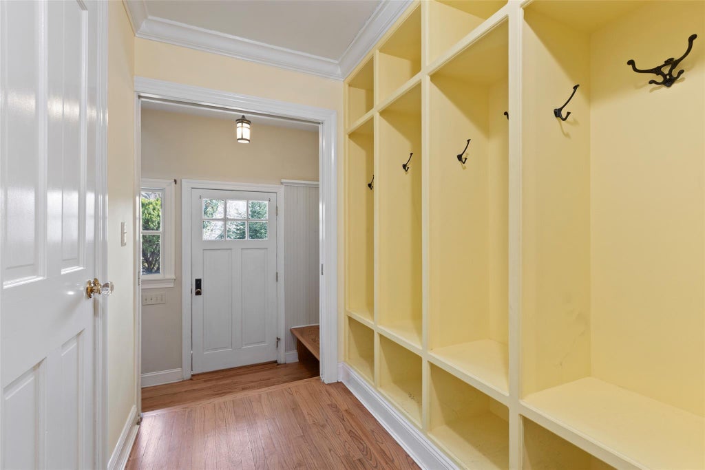 15 of 37 - 7 Locust Avenue, Setauket, NY