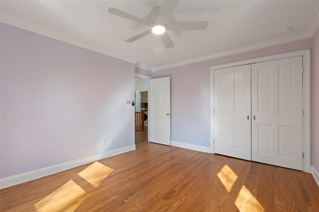 21 of 37 - 7 Locust Avenue, Setauket, NY