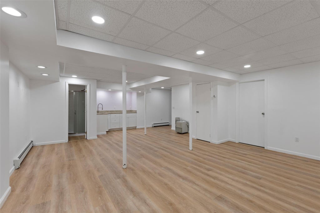 32 of 37 - 7 Locust Avenue, Setauket, NY