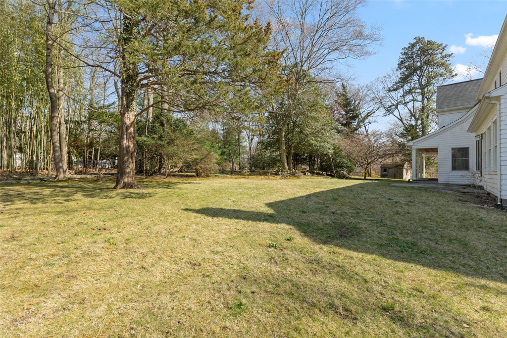 36 of 37 - 7 Locust Avenue, Setauket, NY