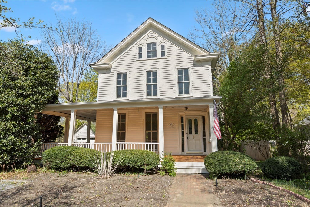1 of 29 - 197 Christian Avenue, Stony Brook, NY