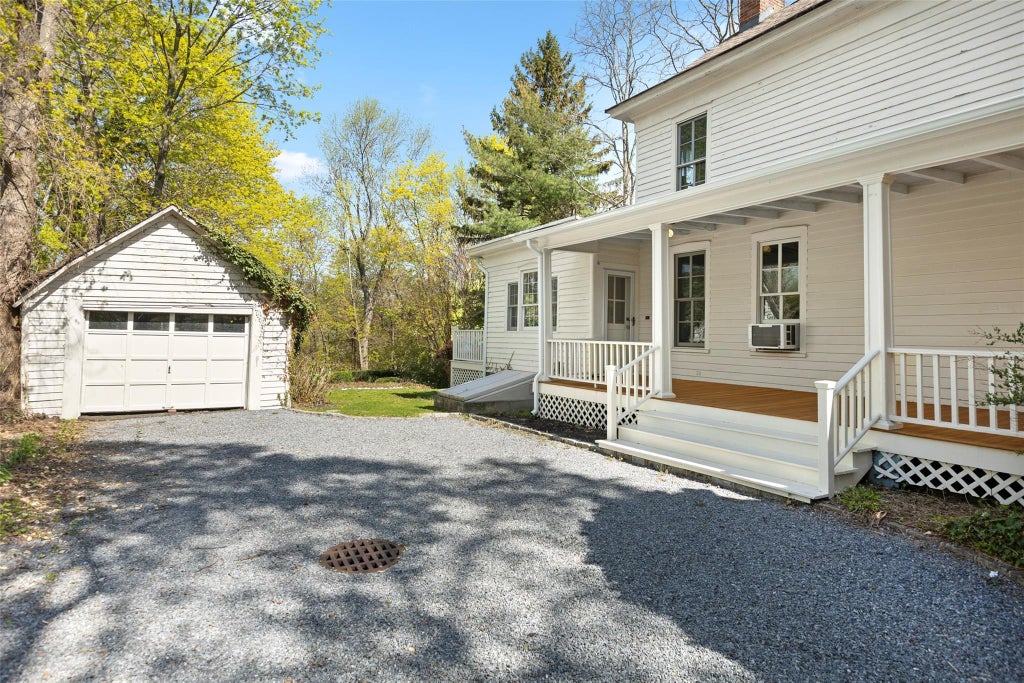 4 of 29 - 197 Christian Avenue, Stony Brook, NY