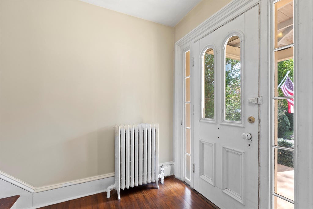 8 of 29 - 197 Christian Avenue, Stony Brook, NY