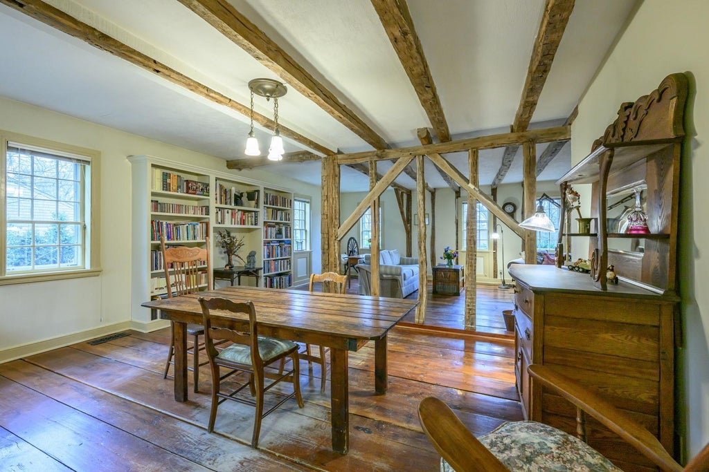 9 of 32 - 5050 Pequash Avenue, Cutchogue, NY