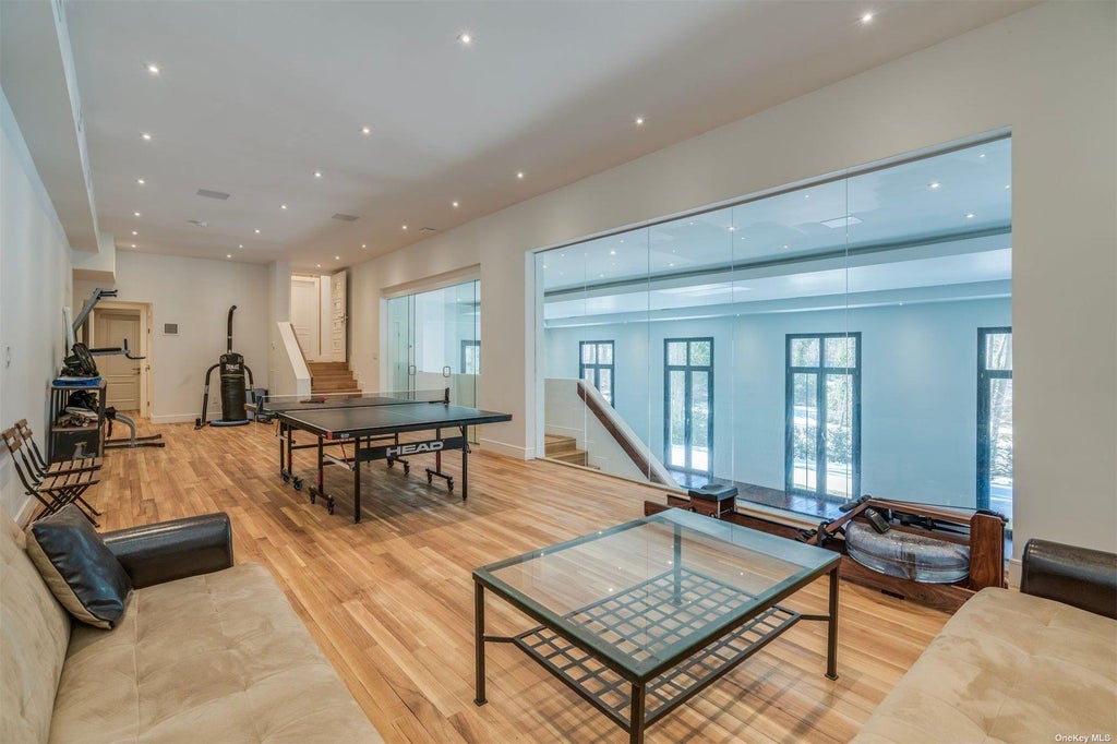 26 of 35 - 8 Frost Creek Drive, Locust Valley, NY