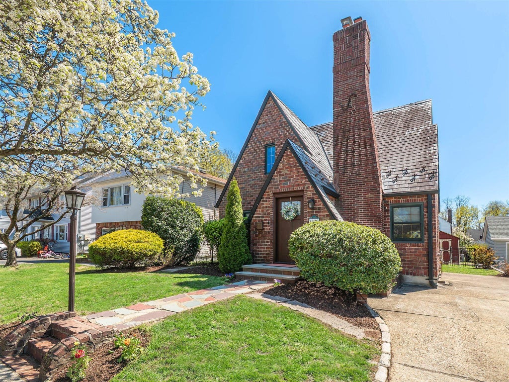 1 of 24 - 100 Highland Avenue, Port Washington, NY