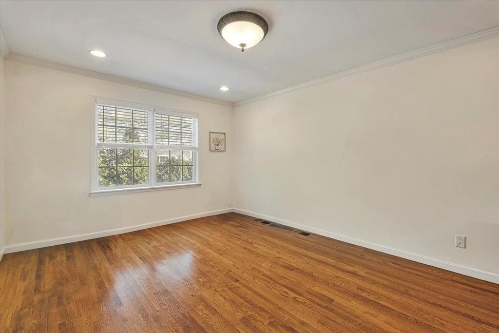 9 of 24 - 119 Montgomery Avenue # B, Scarsdale, NY