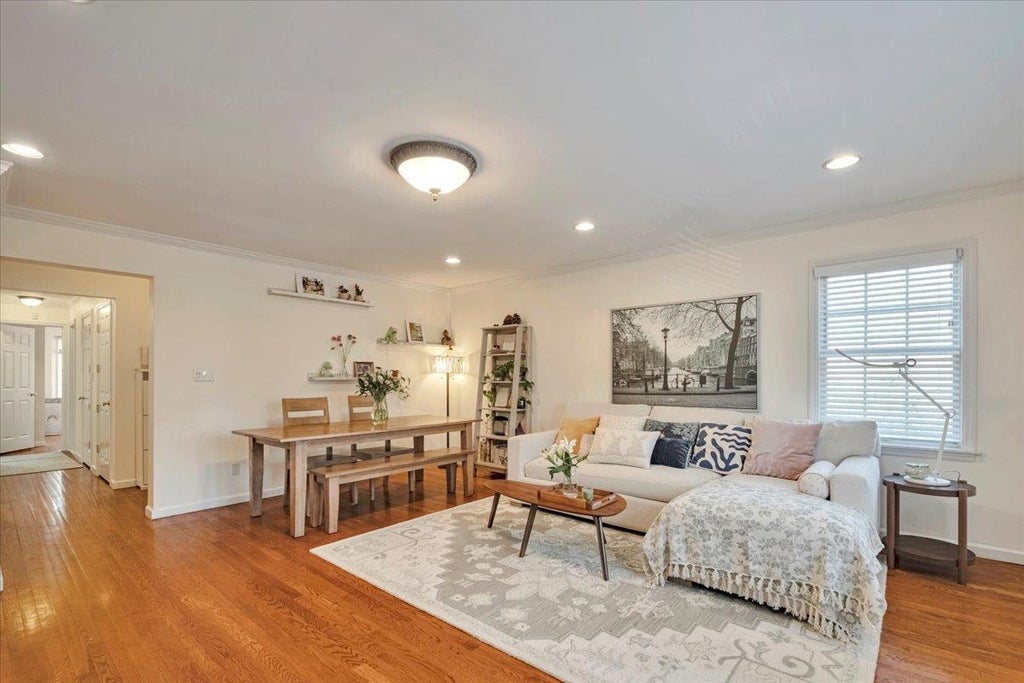 4 of 24 - 119 Montgomery Avenue # B, Scarsdale, NY