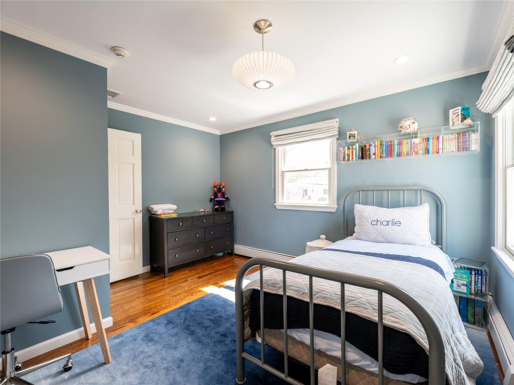 30 of 44 - 812 Hunt Lane, Manhasset, NY
