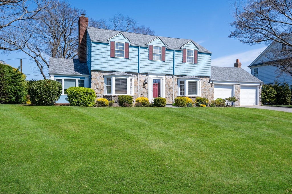 1 of 39 - 135 Northwoods Road, Manhasset, NY