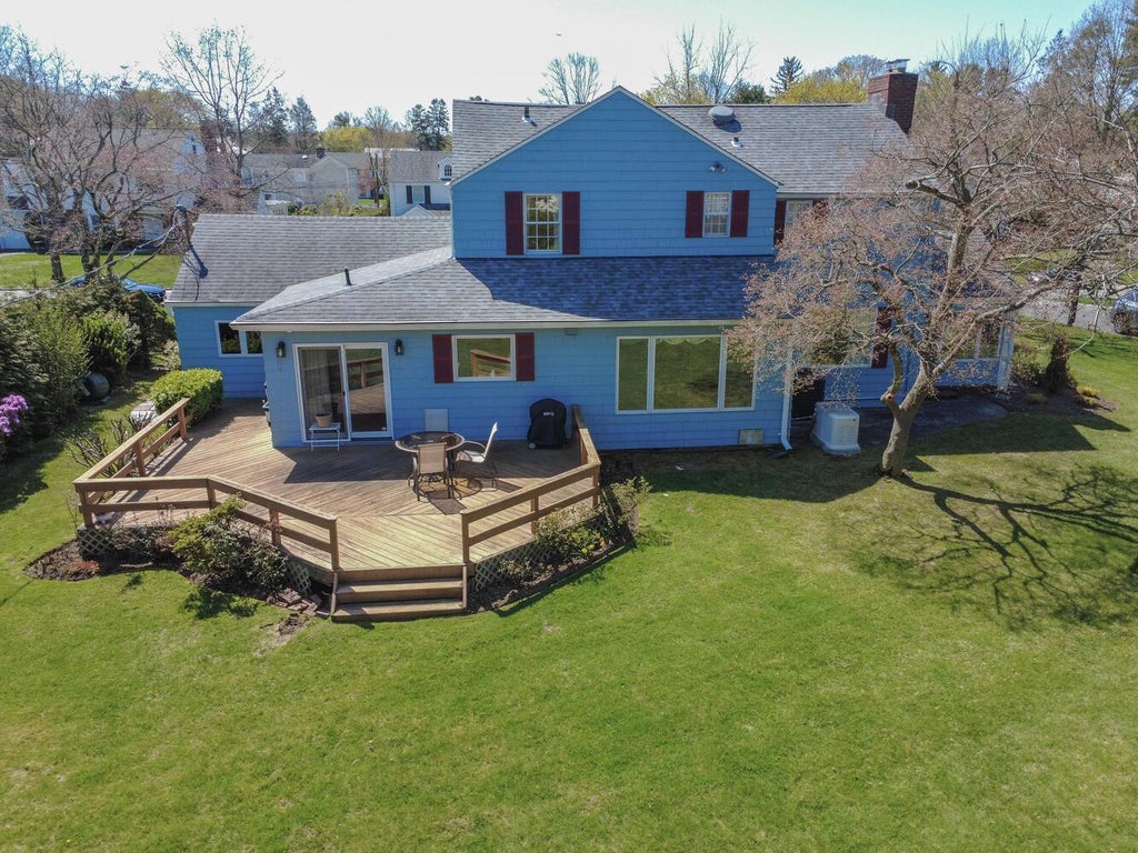 35 of 39 - 135 Northwoods Road, Manhasset, NY