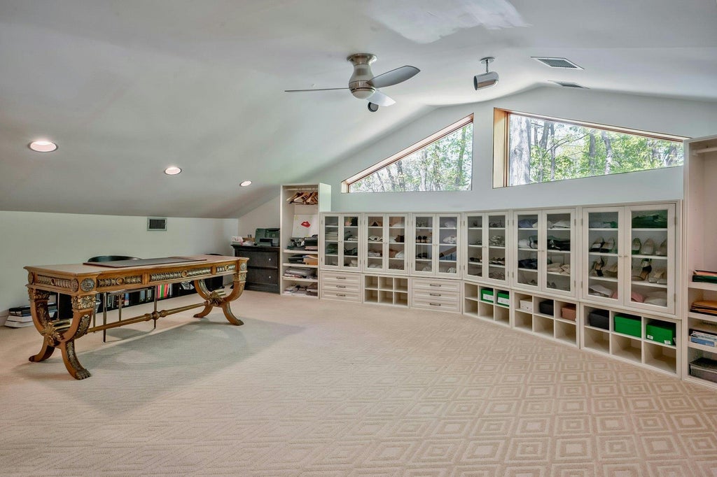 21 of 40 - 17 Forest Drive, Sands Point, NY