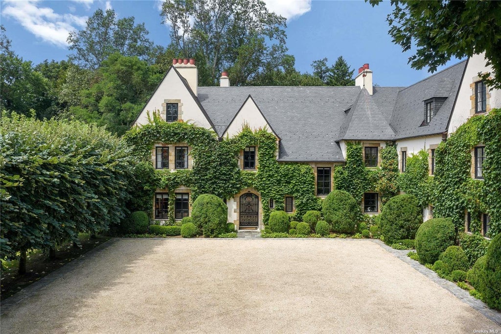 1 of 33 - 339 Duck Pond Road, Locust Valley, NY