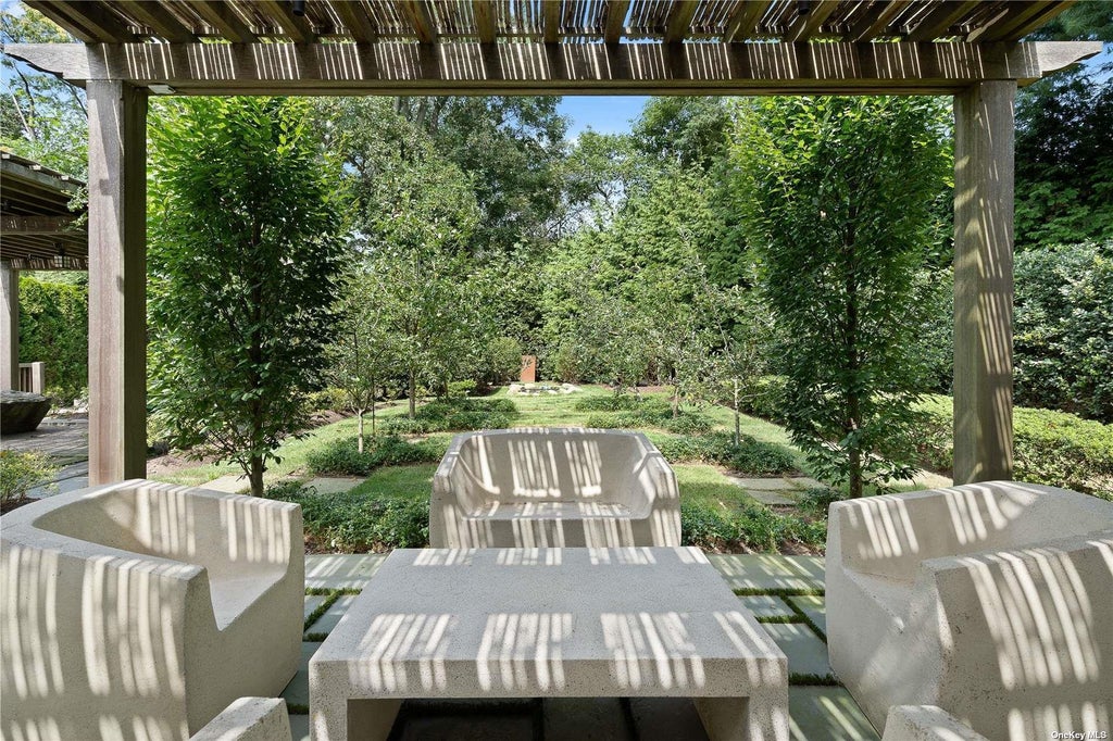 27 of 33 - 339 Duck Pond Road, Locust Valley, NY