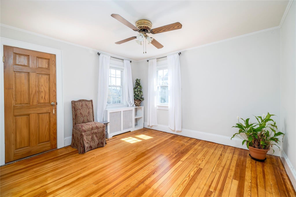 11 of 21 - 302 Forest Avenue, Rockville Centre, NY