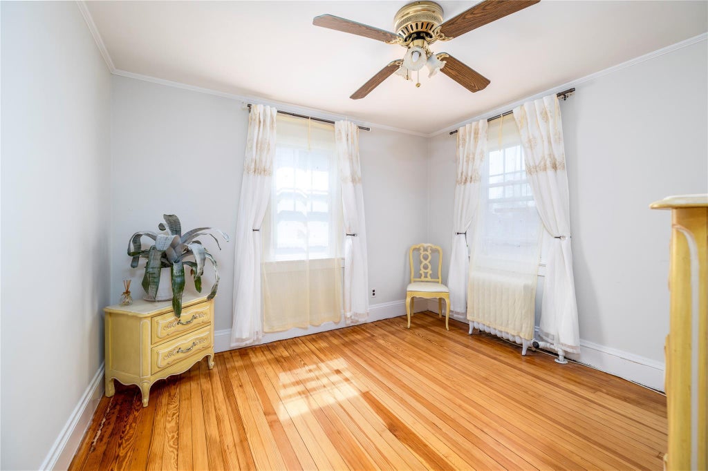 12 of 21 - 302 Forest Avenue, Rockville Centre, NY
