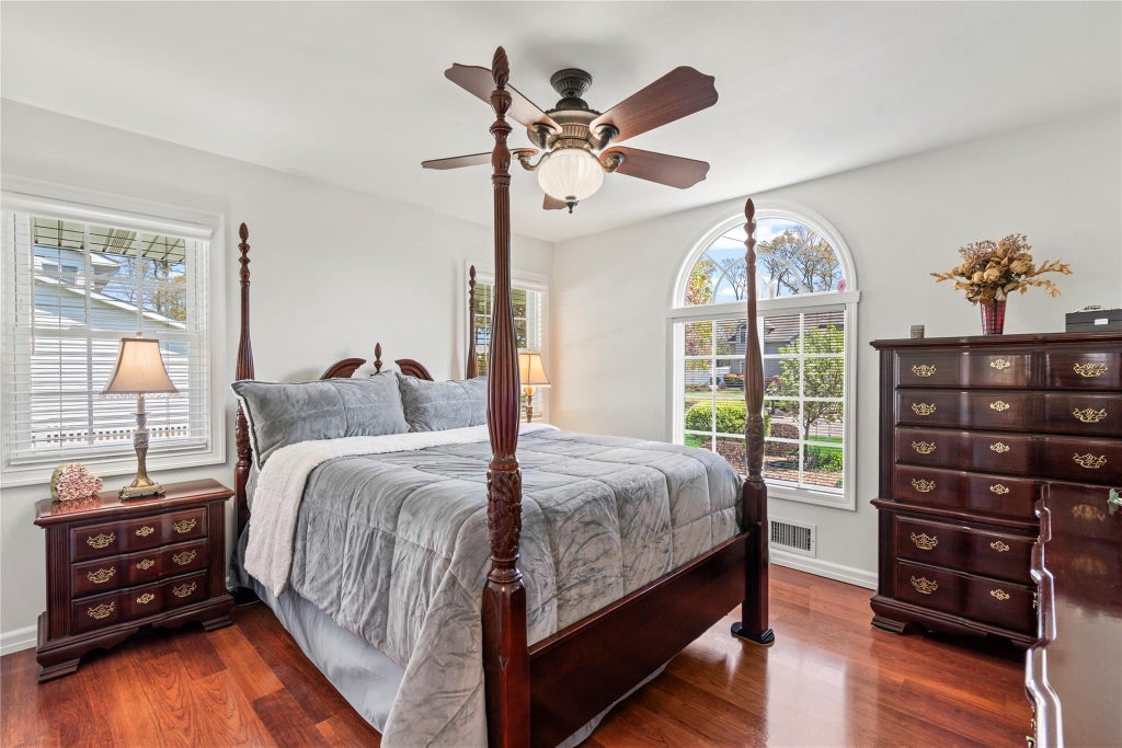 16 of 37 - 8 Raven Drive, Commack, NY