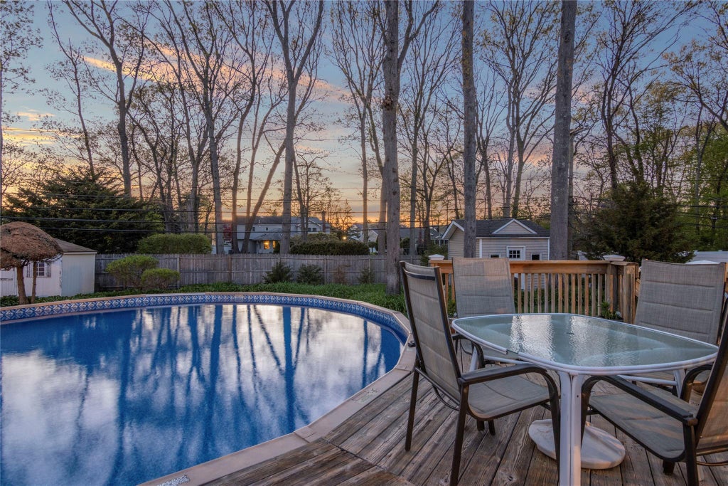 29 of 37 - 8 Raven Drive, Commack, NY