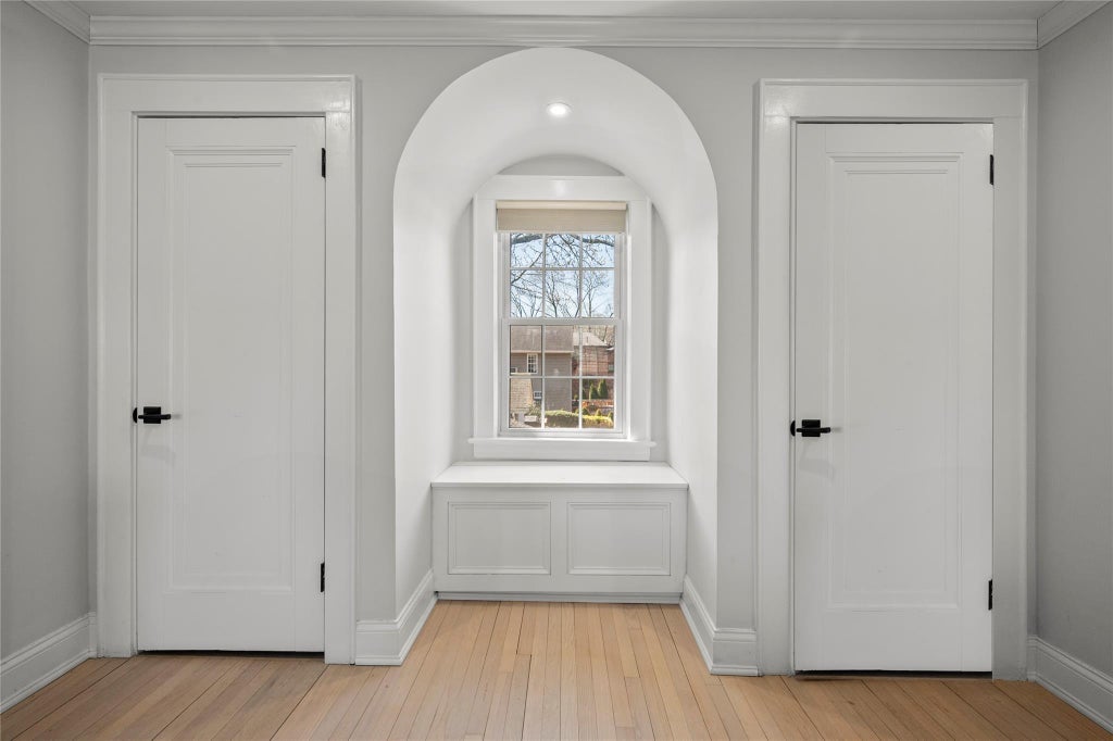 16 of 26 - 1075 Grant Avenue, Pelham, NY