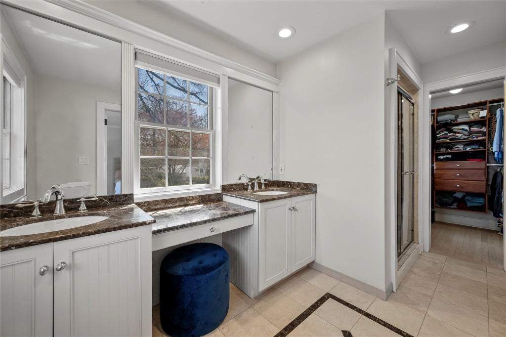 17 of 26 - 1075 Grant Avenue, Pelham, NY