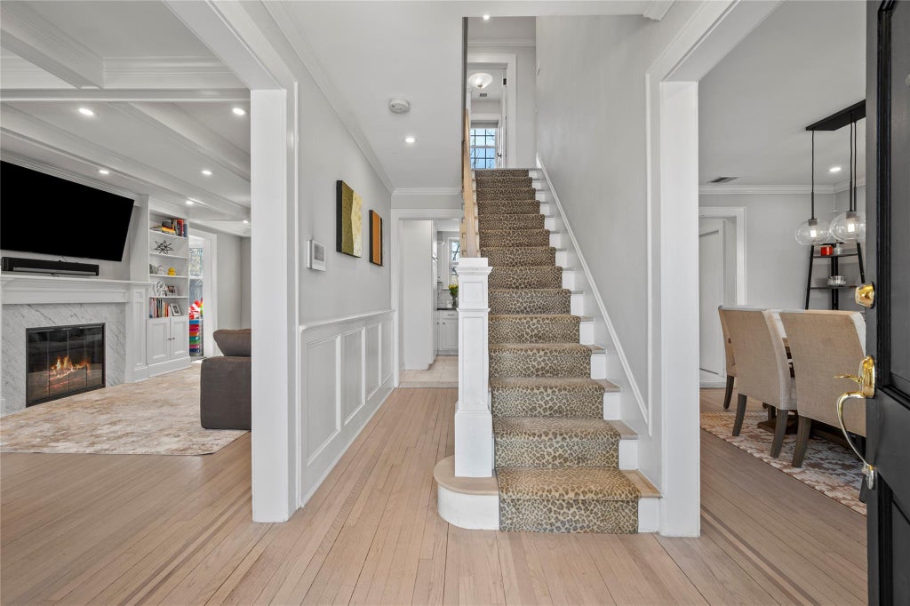 3 of 26 - 1075 Grant Avenue, Pelham, NY