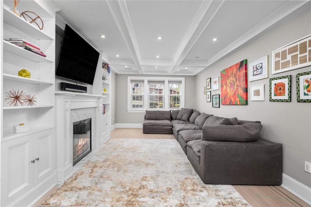 4 of 26 - 1075 Grant Avenue, Pelham, NY