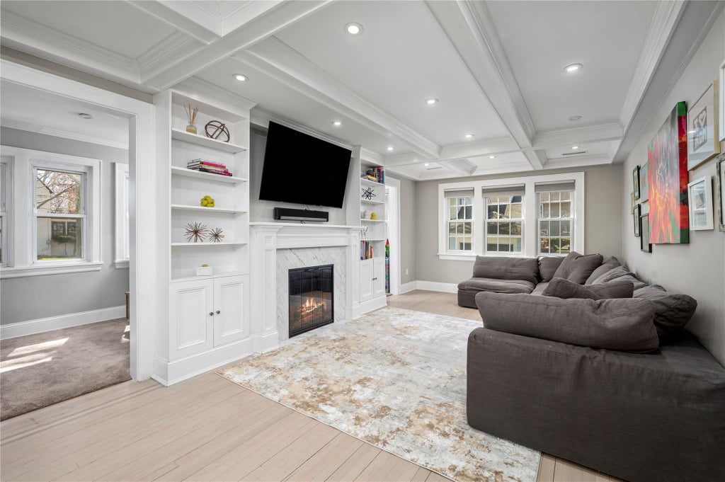 5 of 26 - 1075 Grant Avenue, Pelham, NY