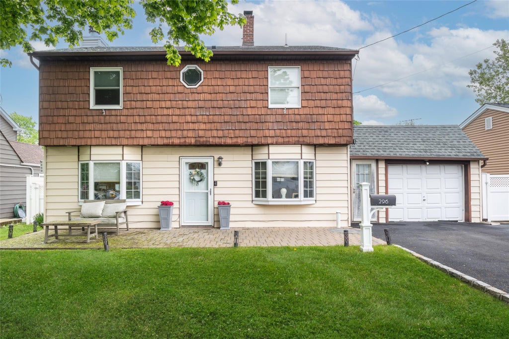 1 of 21 - 296 Jerome Avenue, Carle Place, NY