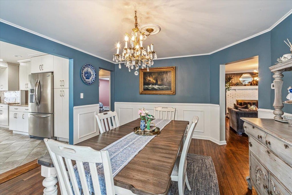 9 of 39 - 707 Glover Place, Baldwin, NY