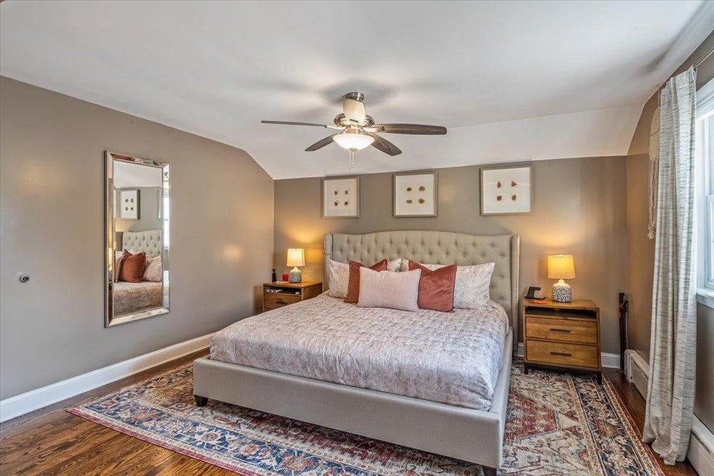 21 of 39 - 707 Glover Place, Baldwin, NY