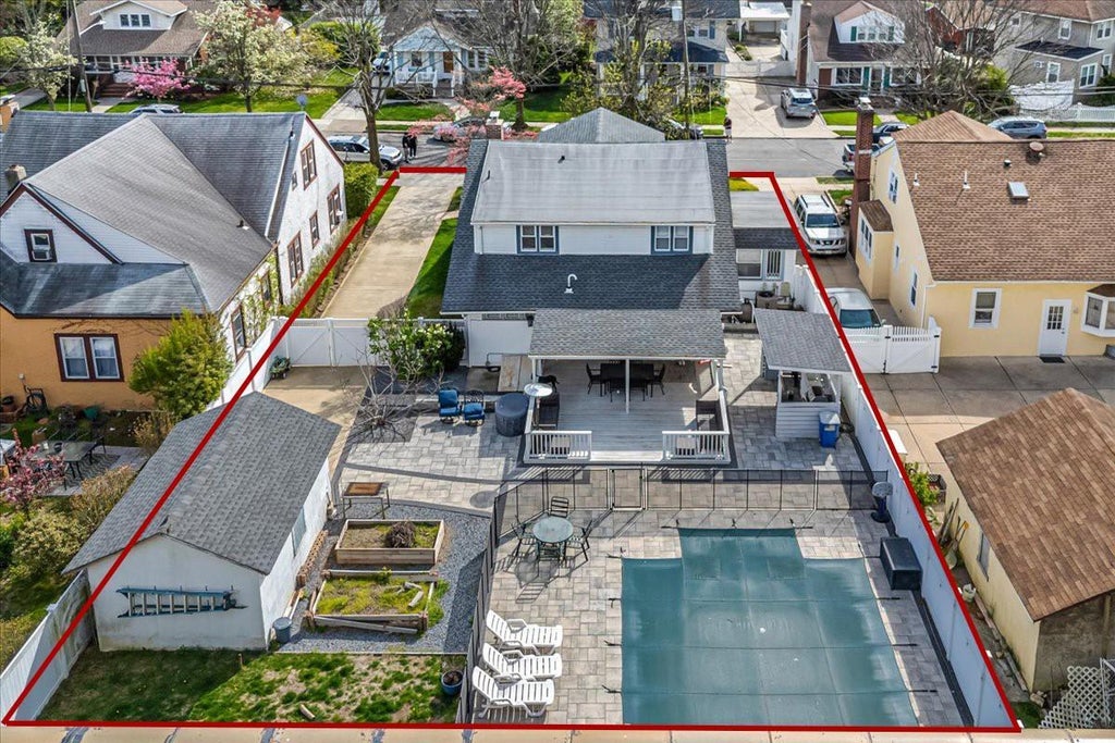 3 of 39 - 707 Glover Place, Baldwin, NY