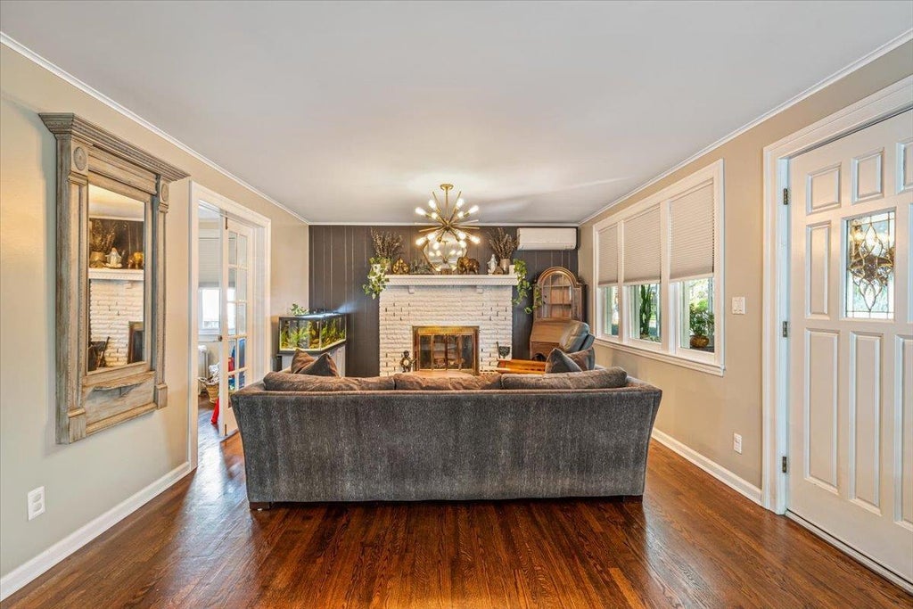 5 of 39 - 707 Glover Place, Baldwin, NY