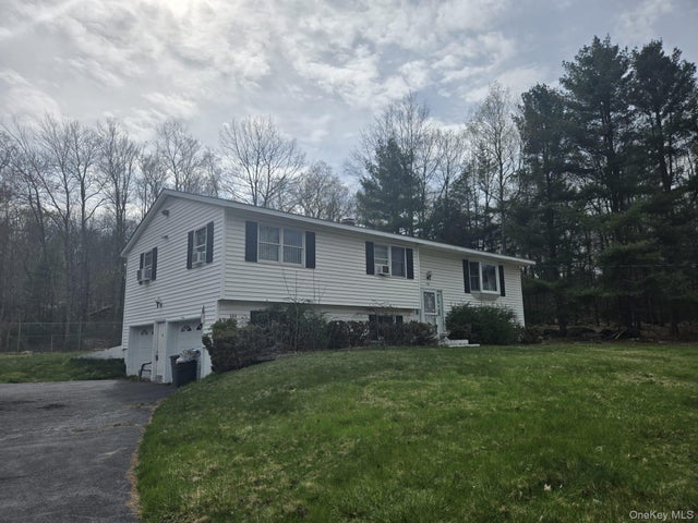 99 Pleasant Valley Road, South Fallsburg