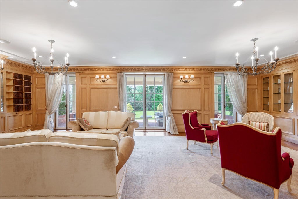 16 of 49 - 6b Blue Sea Lane, Great Neck, NY